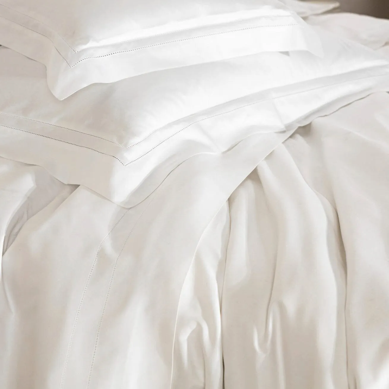 Doppio Ajour White Bedding by Frette