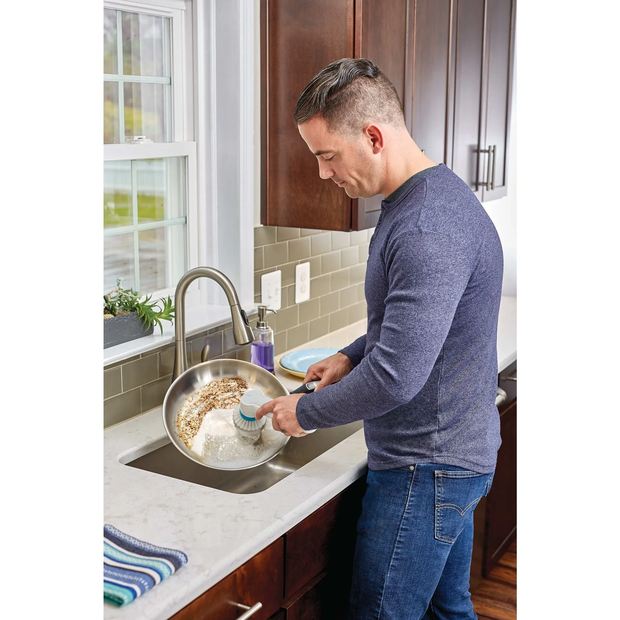 grimebuster™ Cordless Pro-Rechargeable Powered Handheld Scrubber